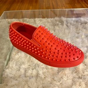 Steve Madden RED SPIKE sneaker. Size 10